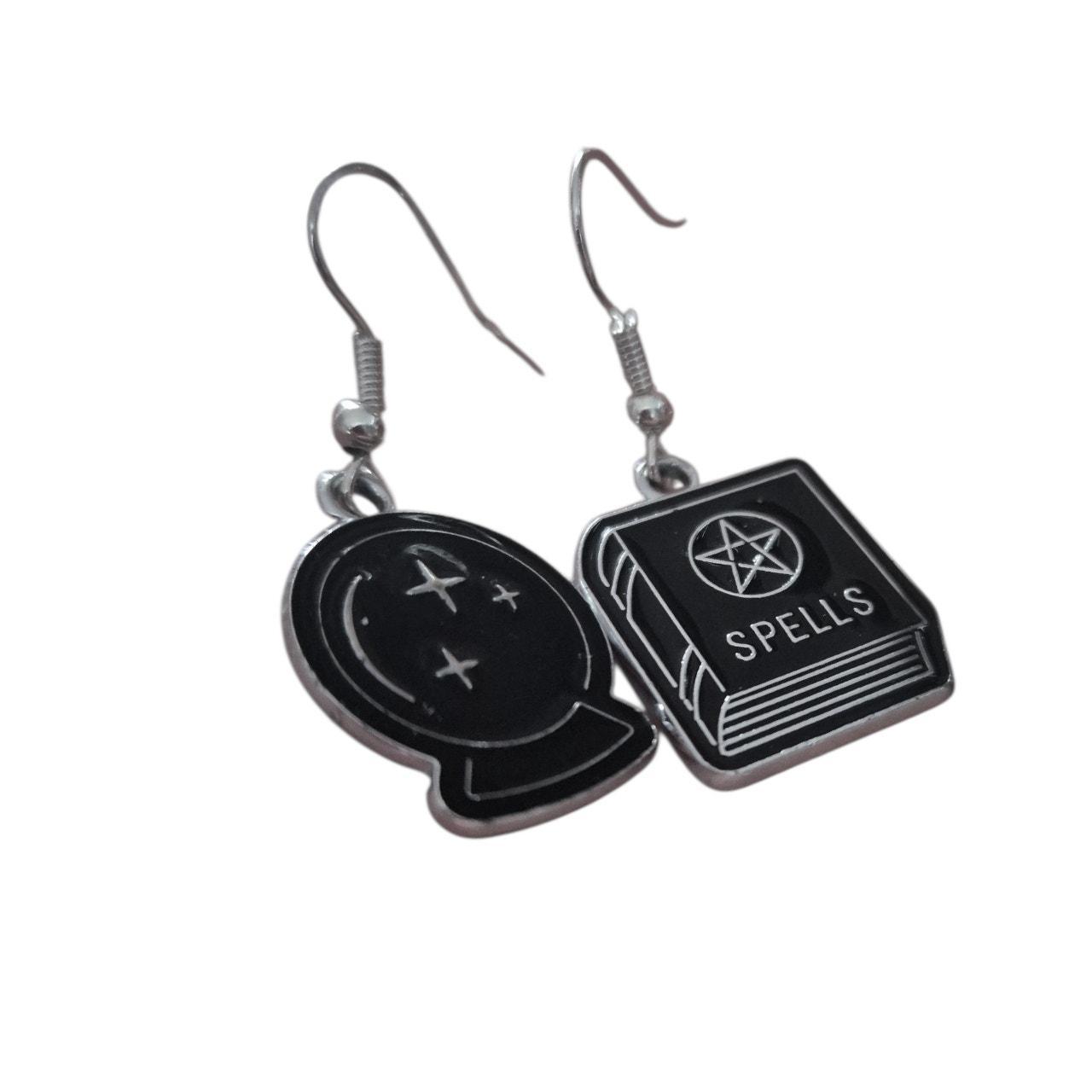 Mystic charm earrings - Spellbound edition