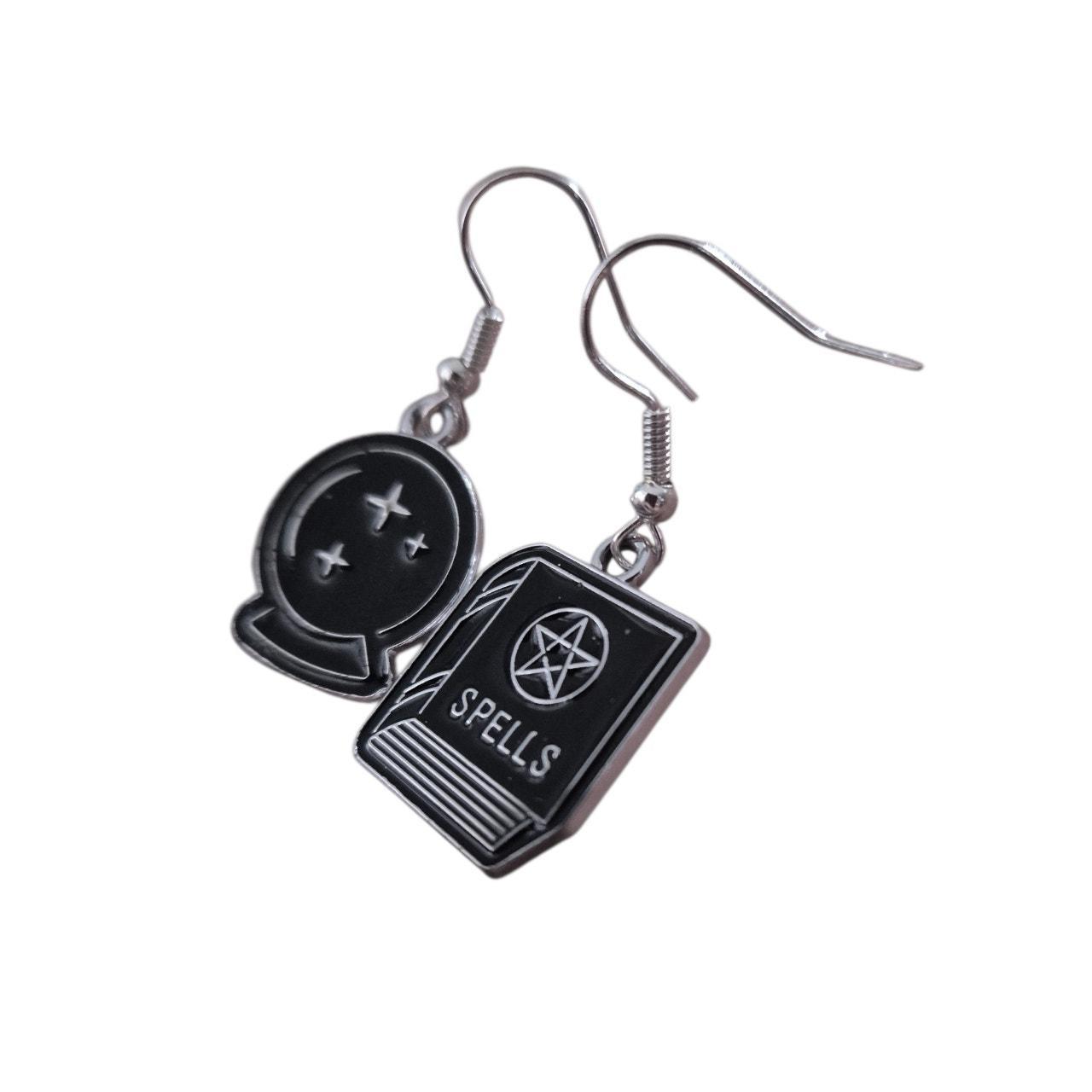 Mystic charm earrings - Spellbound edition